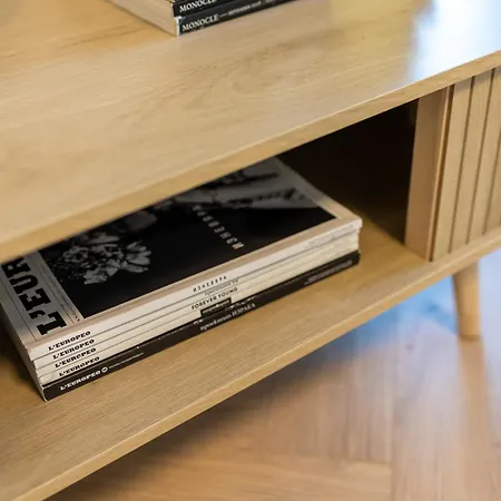 Modern View Flat With Free Parking Апартаменти